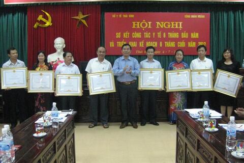 Ngành Y tế: Sơ kết công tác y tế 6 tháng đầu năm và triển khai nhiệm vụ 6 tháng cuối năm 2012